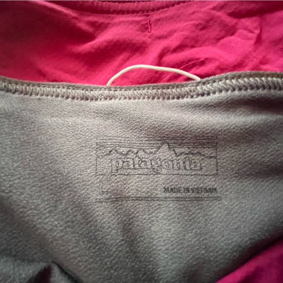 Patagonia running shorts! Athletic and comfy! - Picture 4 of 4
